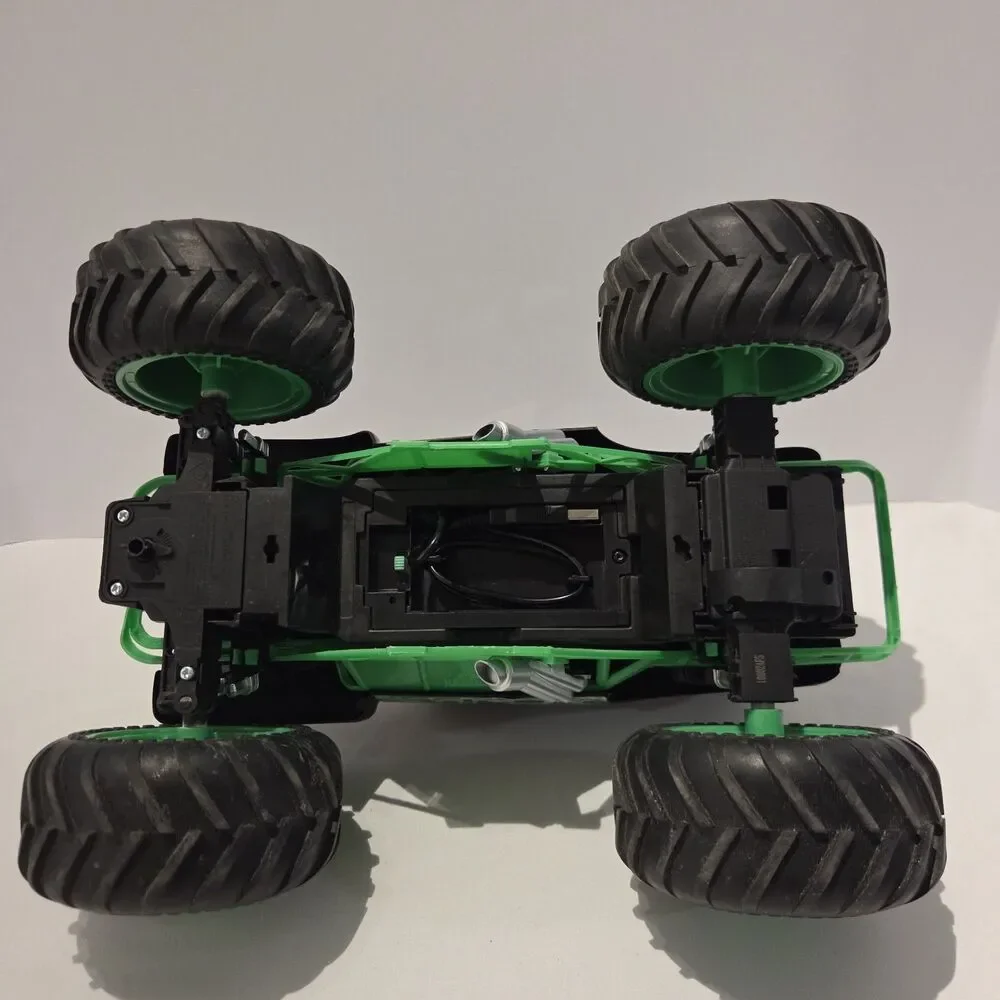 Monster Jam Spin Master Grave Digger RC Truck BKT Tires No Remote 66801